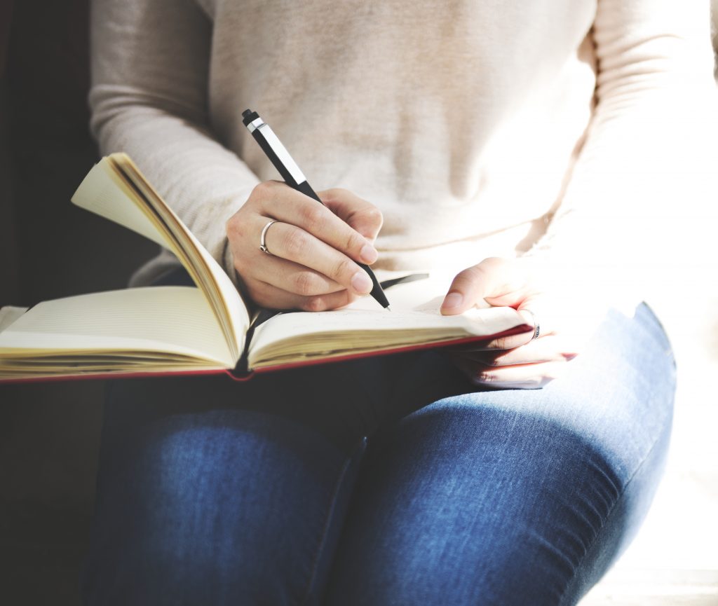 Manfaat Journaling untuk Kesehatan Mental